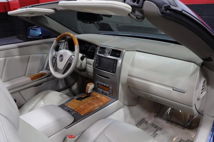 2005 Cadillac XLR 2dr Convertible Chicago IL