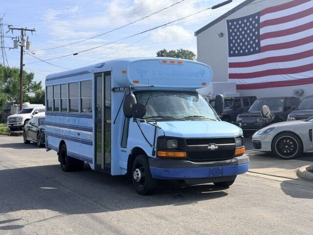 2005 Chevrolet 3500 Bus C7N