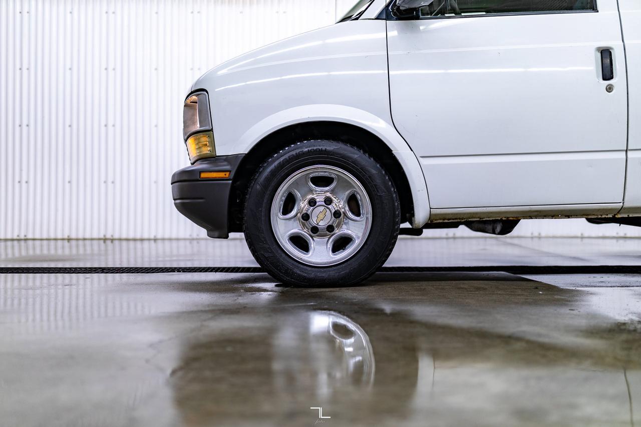 2005 Chevrolet Astro Cargo Van Red Deer AB