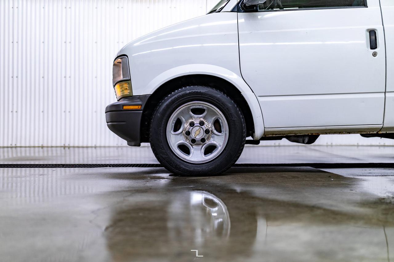 2005 Chevrolet Astro Cargo Van Red Deer AB