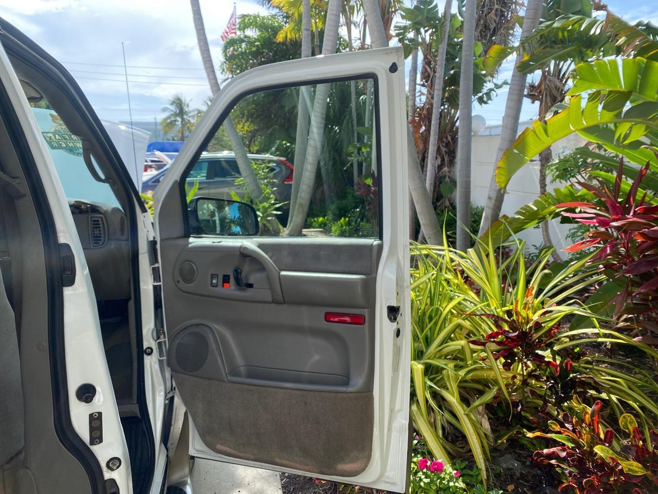 2005 Chevrolet Astro Passenger LT LOW MILES 67,376 1 OWNER Pompano Beach FL