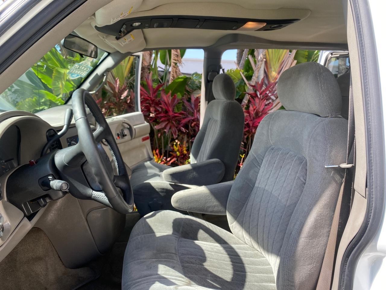 2005 Chevrolet Astro Passenger LT LOW MILES 67,376 1 OWNER Pompano Beach FL