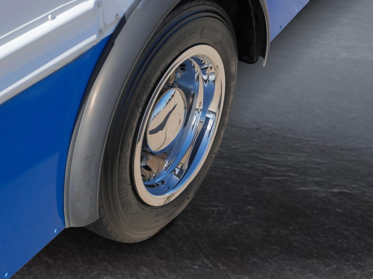 2005 Chevrolet C5500 Mid Bus Guide DW Duramax Diesel Mansfield TX