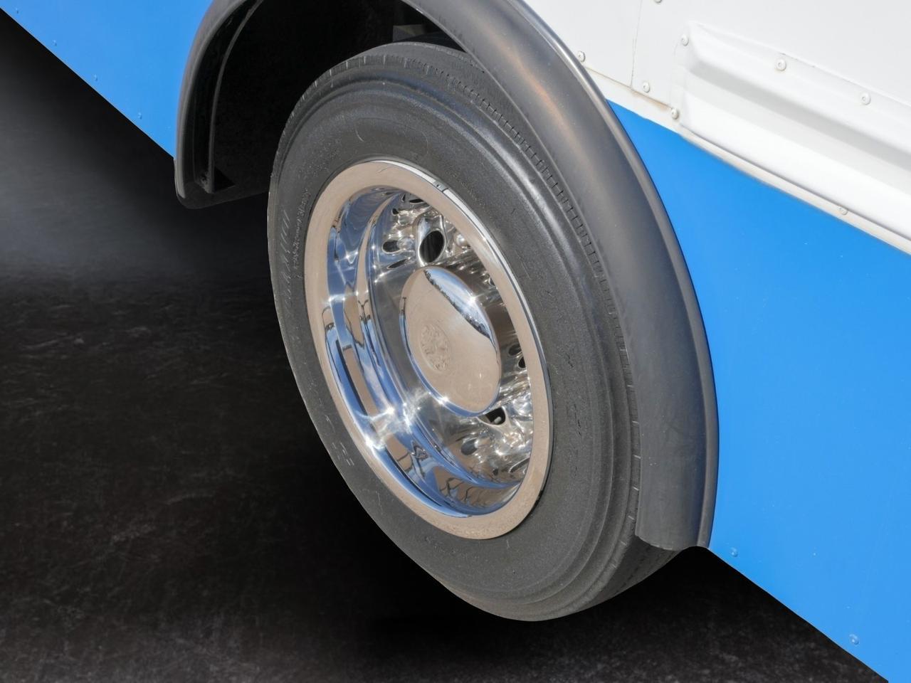 2005 Chevrolet C5500 Mid Bus Guide DW Duramax Diesel Mansfield TX