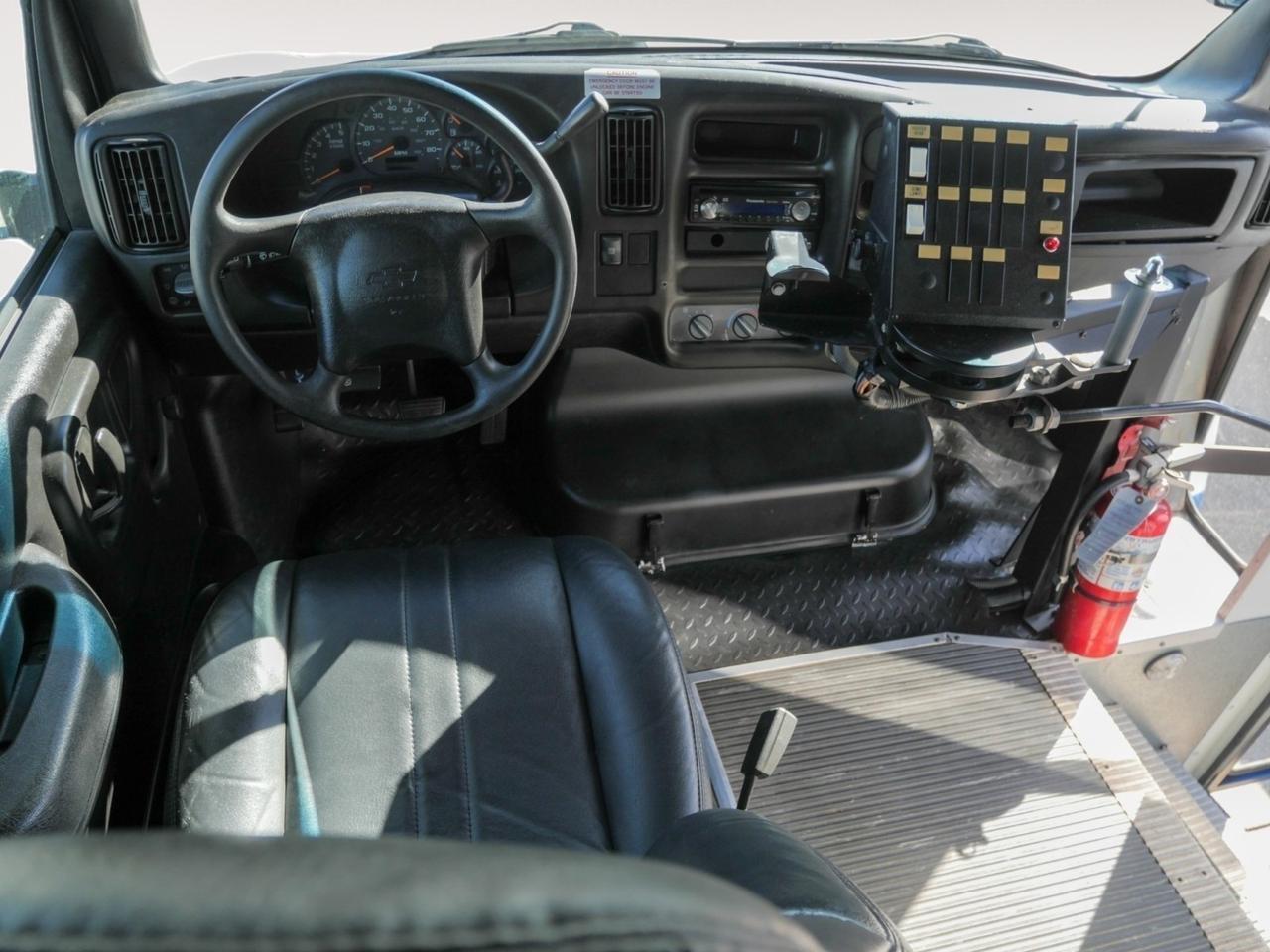 2005 Chevrolet C5500 Mid Bus Guide DW Duramax Diesel Mansfield TX