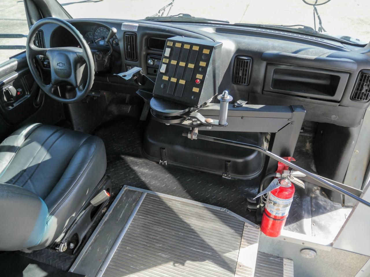 2005 Chevrolet C5500 Mid Bus Guide DW Duramax Diesel Mansfield TX