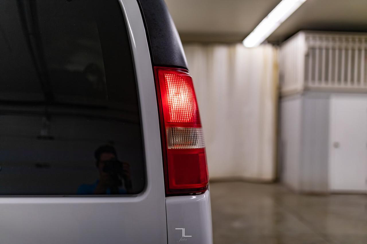 2005 Chevrolet Express 3500 Extended Cargo Van Carpet Cleaner Red Deer AB