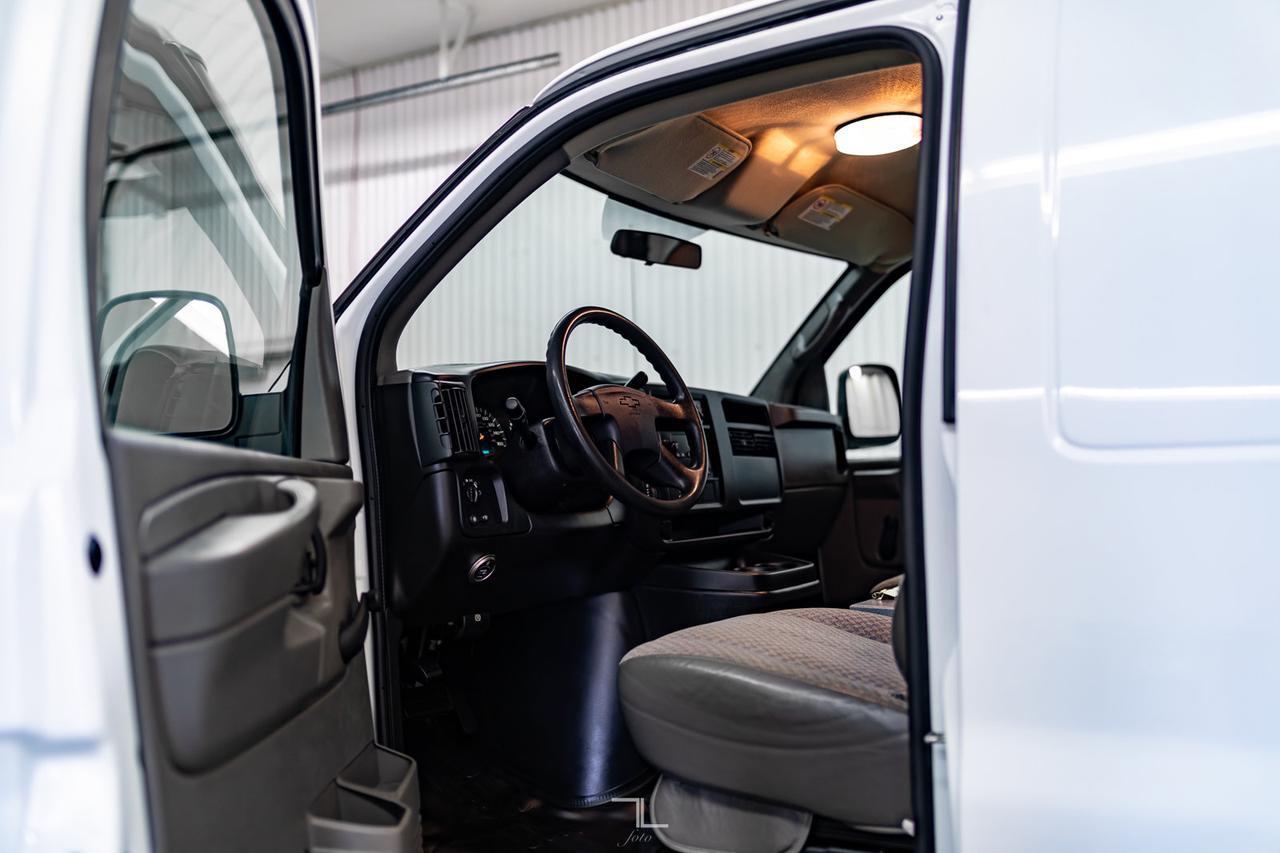 2005 Chevrolet Express 3500 Extended Cargo Van Carpet Cleaner Red Deer AB