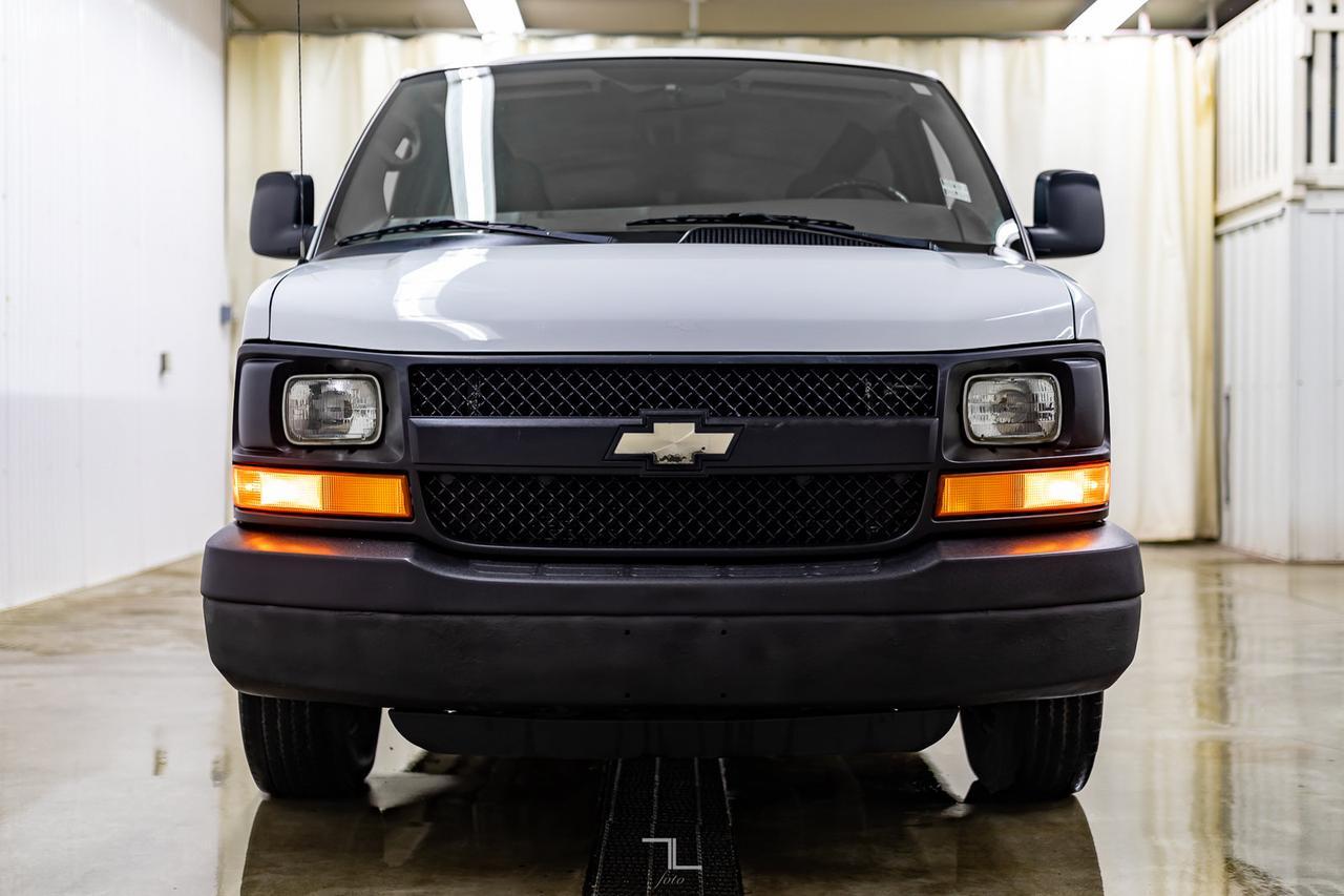 2005 Chevrolet Express 3500 Extended Cargo Van Carpet Cleaner Red Deer AB