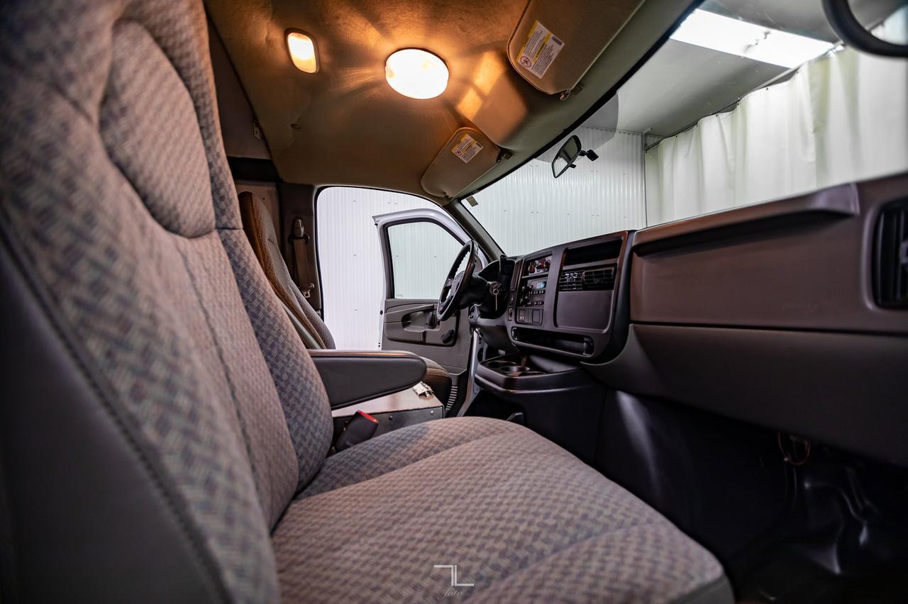 2005 Chevrolet Express 3500 Extended Cargo Van Carpet Cleaner Red Deer AB