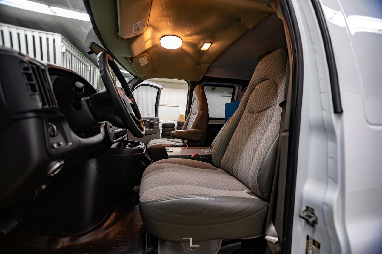 2005 Chevrolet Express 3500 Extended Cargo Van Carpet Cleaner Red Deer AB