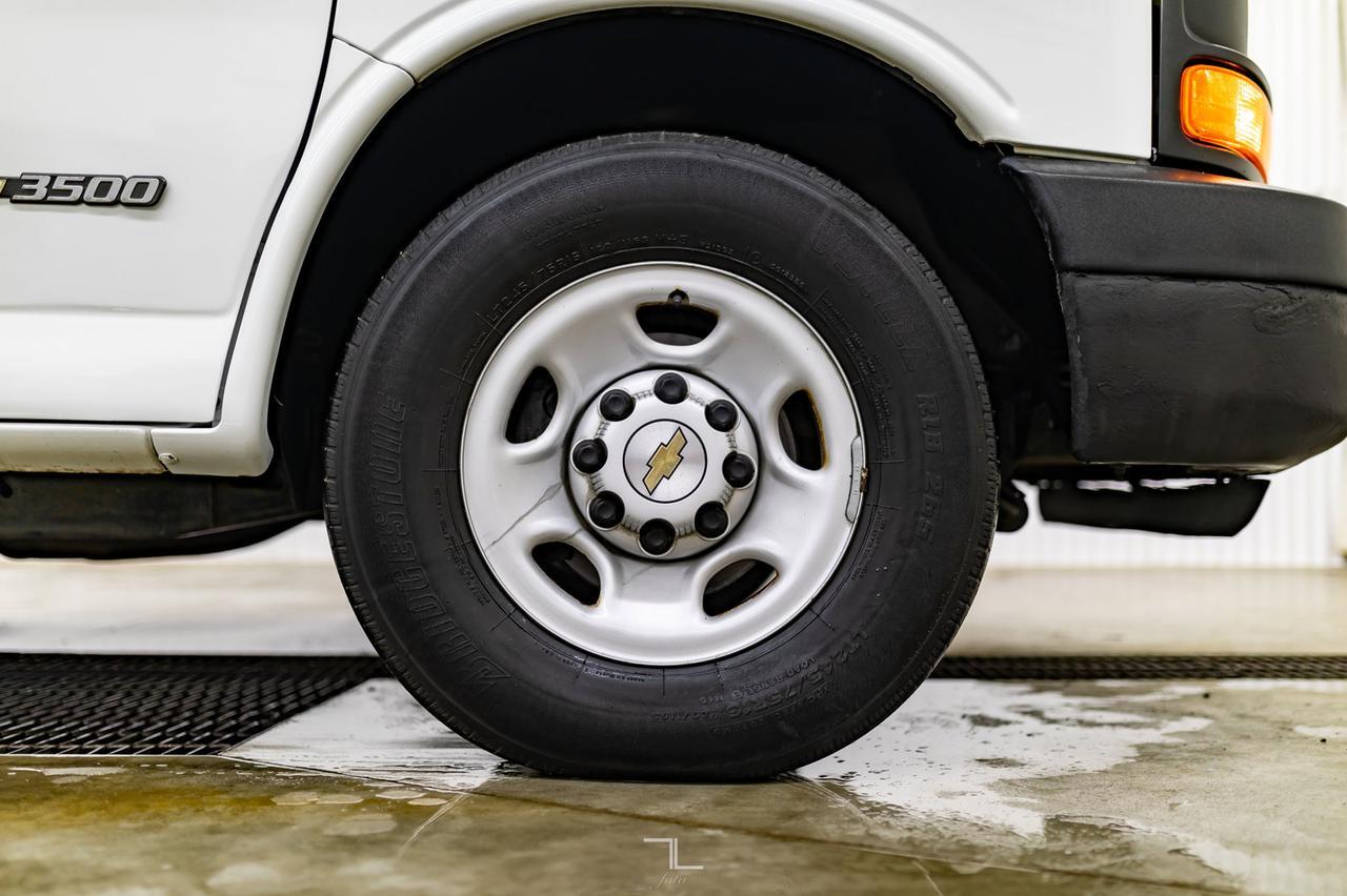 2005 Chevrolet Express 3500 Extended Cargo Van Carpet Cleaner Red Deer AB