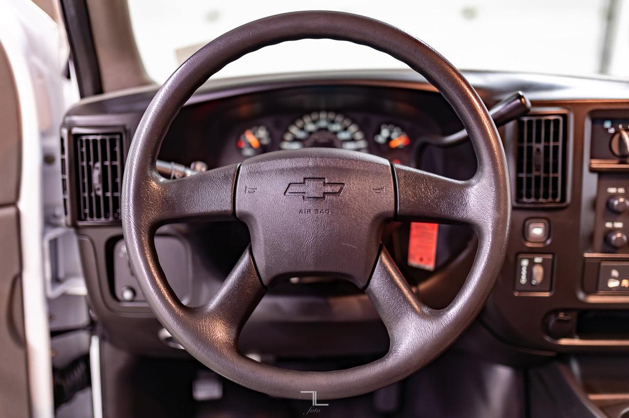 2005 Chevrolet Express 3500 Extended Cargo Van Carpet Cleaner Red Deer AB