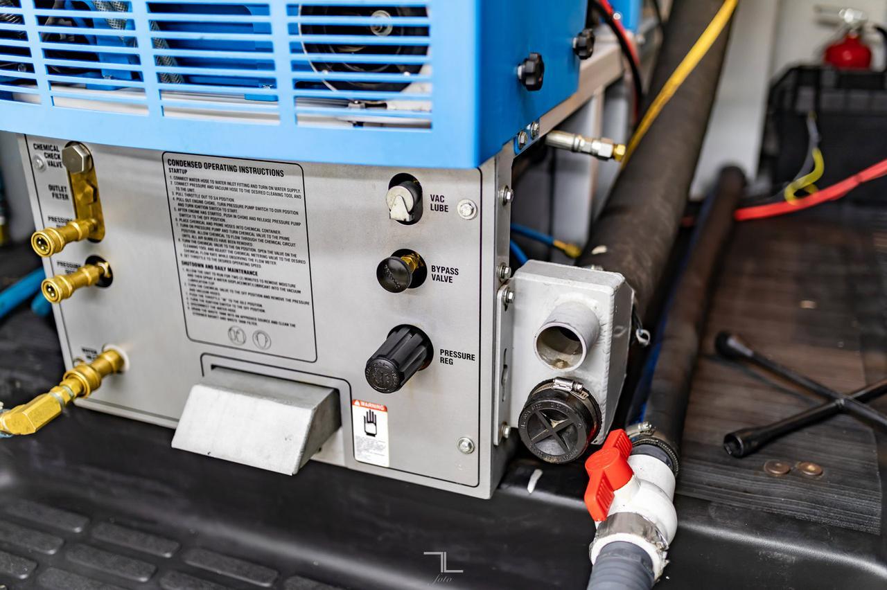 2005 Chevrolet Express 3500 Extended Cargo Van Carpet Cleaner Red Deer AB