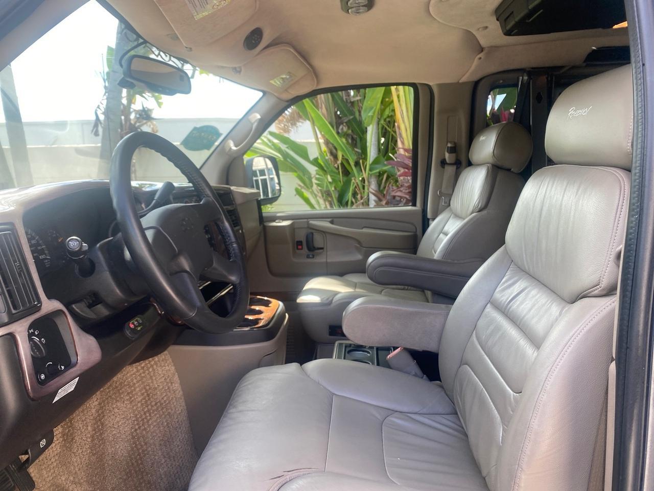 2005 Chevrolet Express Van HANDICAP LIFT CONV LOW MILES 40,837 Pompano Beach FL