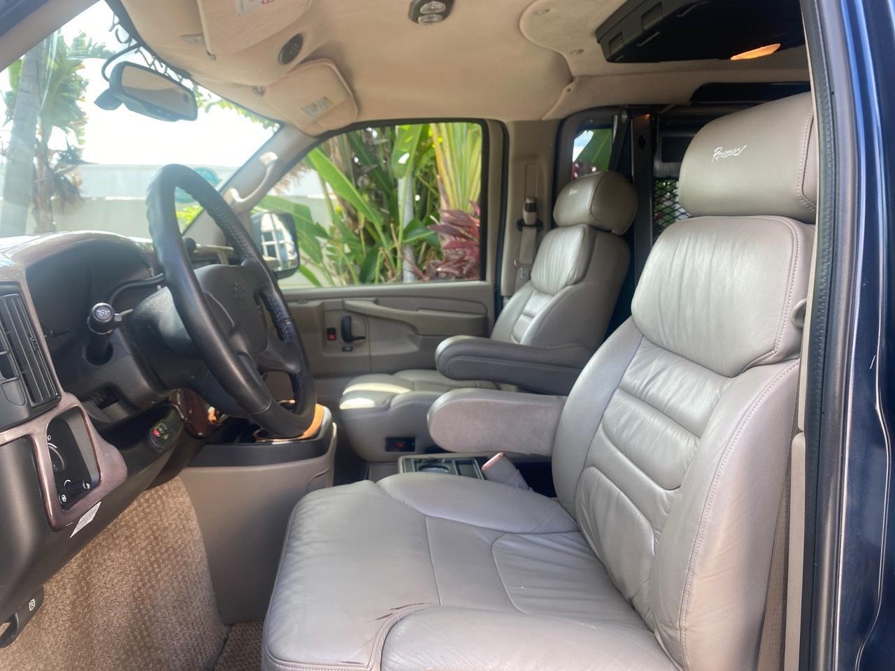 2005 Chevrolet Express Van HANDICAP LIFT CONV LOW MILES 40,837 Pompano Beach FL