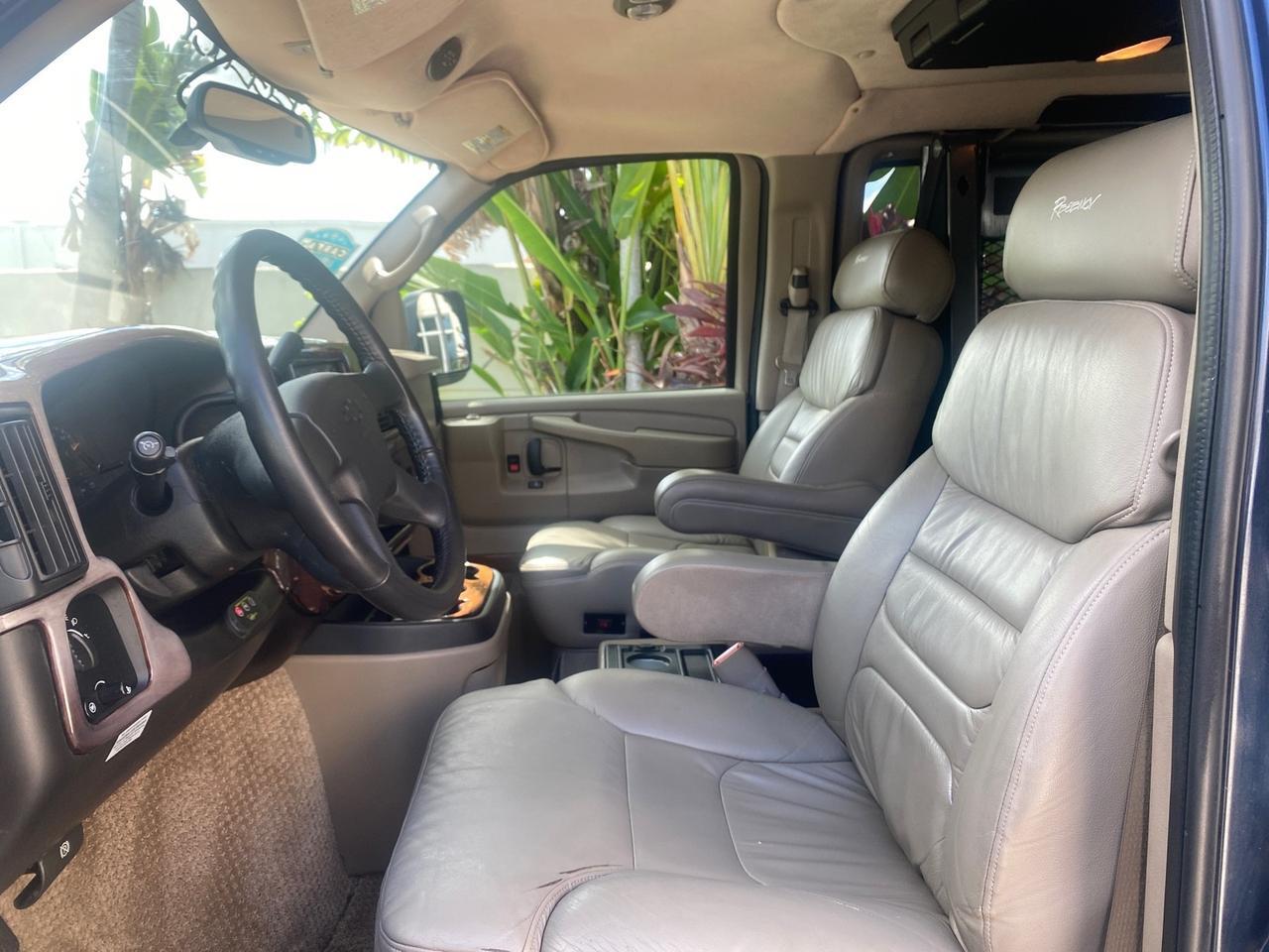 2005 Chevrolet Express Van HANDICAP LIFT CONV LOW MILES 40,837 Pompano Beach FL