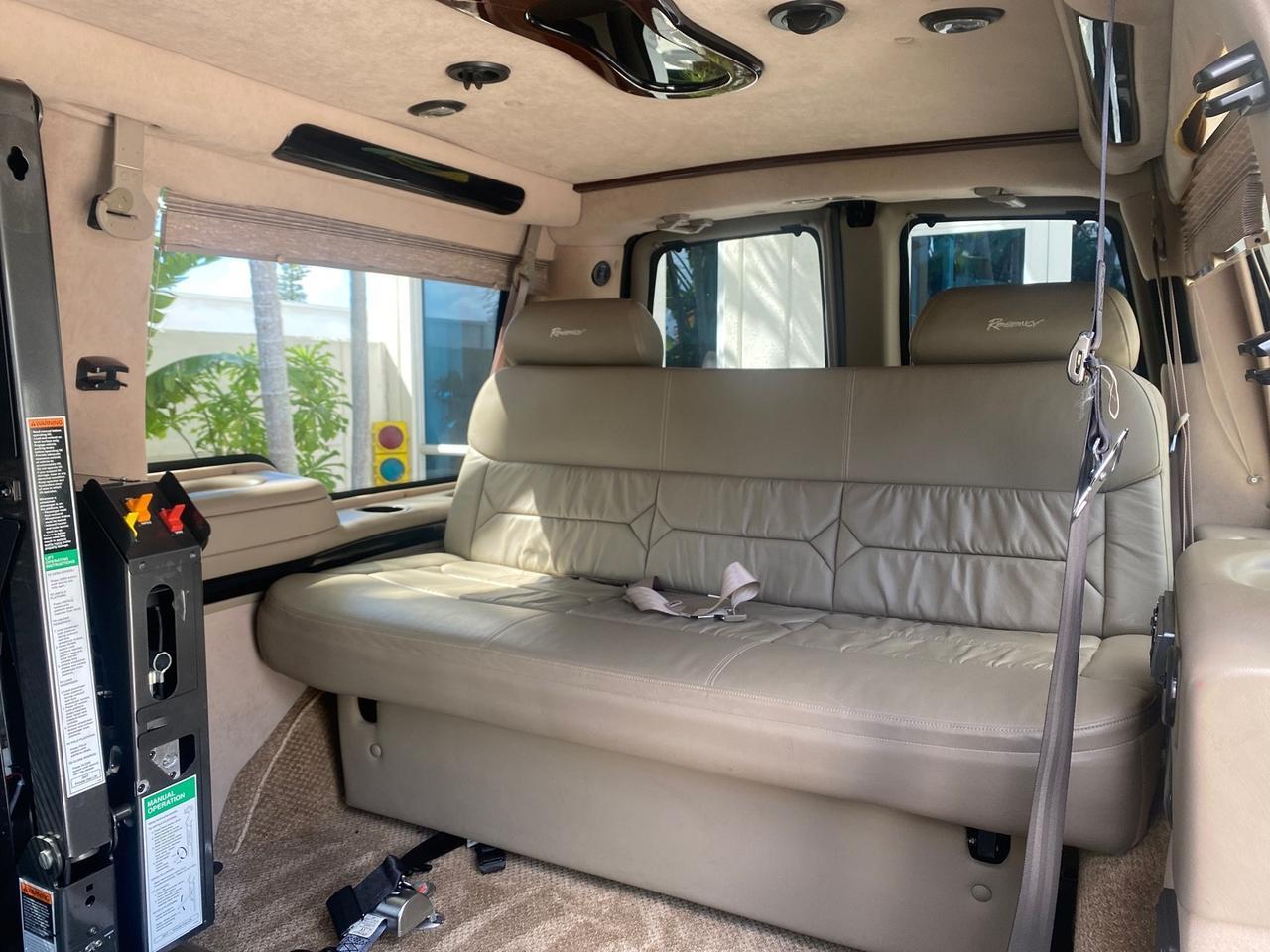 2005 Chevrolet Express Van HANDICAP LIFT CONV LOW MILES 40,837 Pompano Beach FL