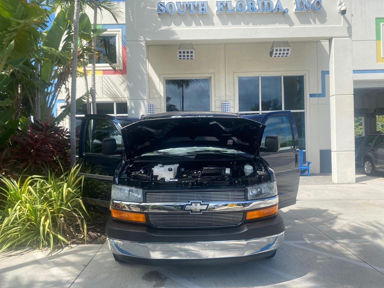 2005 Chevrolet Express Van HANDICAP LIFT CONV LOW MILES 40,837 Pompano Beach FL