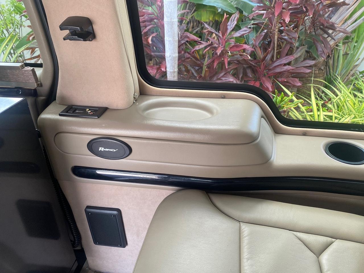 2005 Chevrolet Express Van HANDICAP LIFT CONV LOW MILES 40,837 Pompano Beach FL