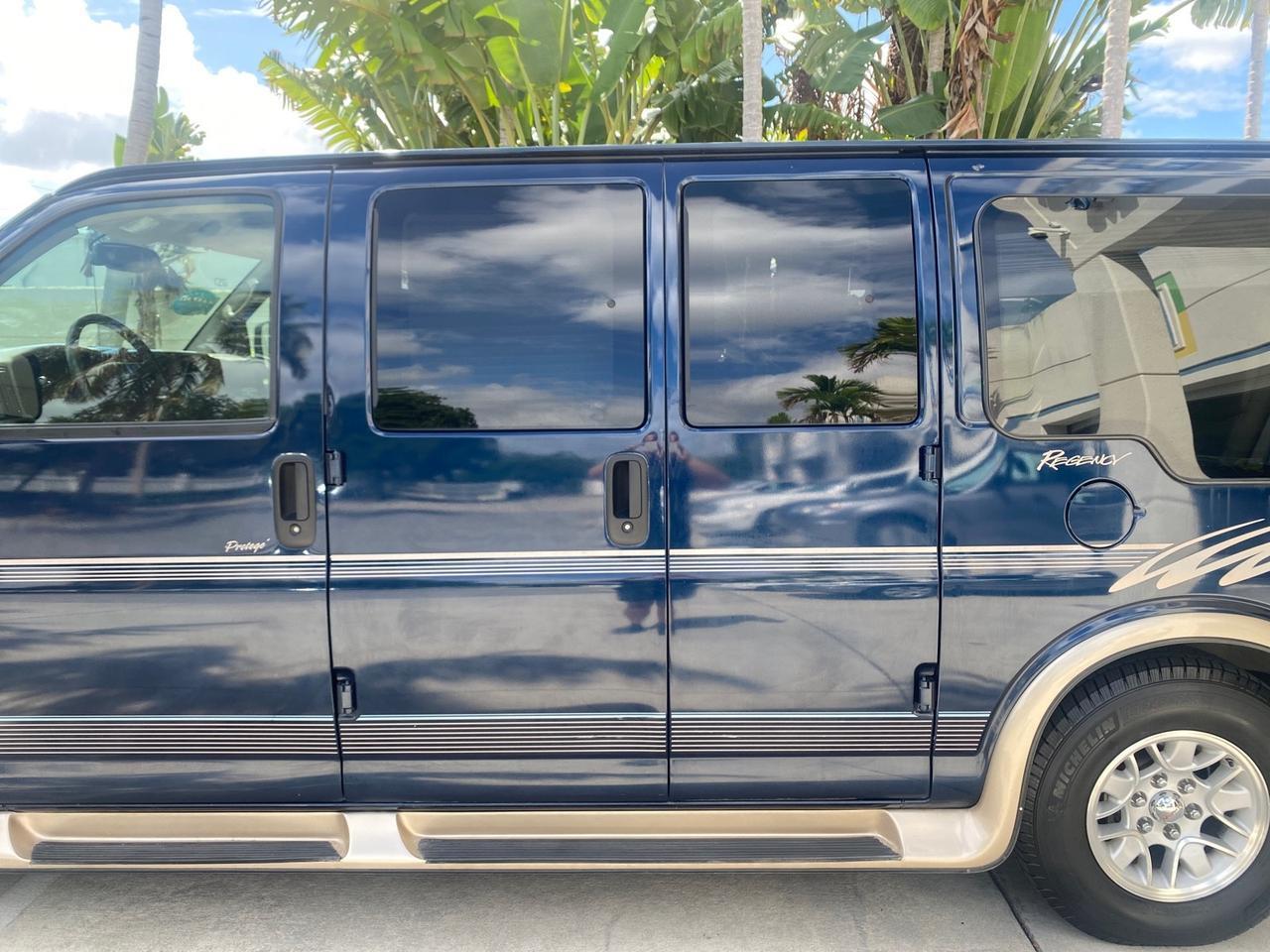 2005 Chevrolet Express Van HANDICAP LIFT CONV LOW MILES 40,837 Pompano Beach FL