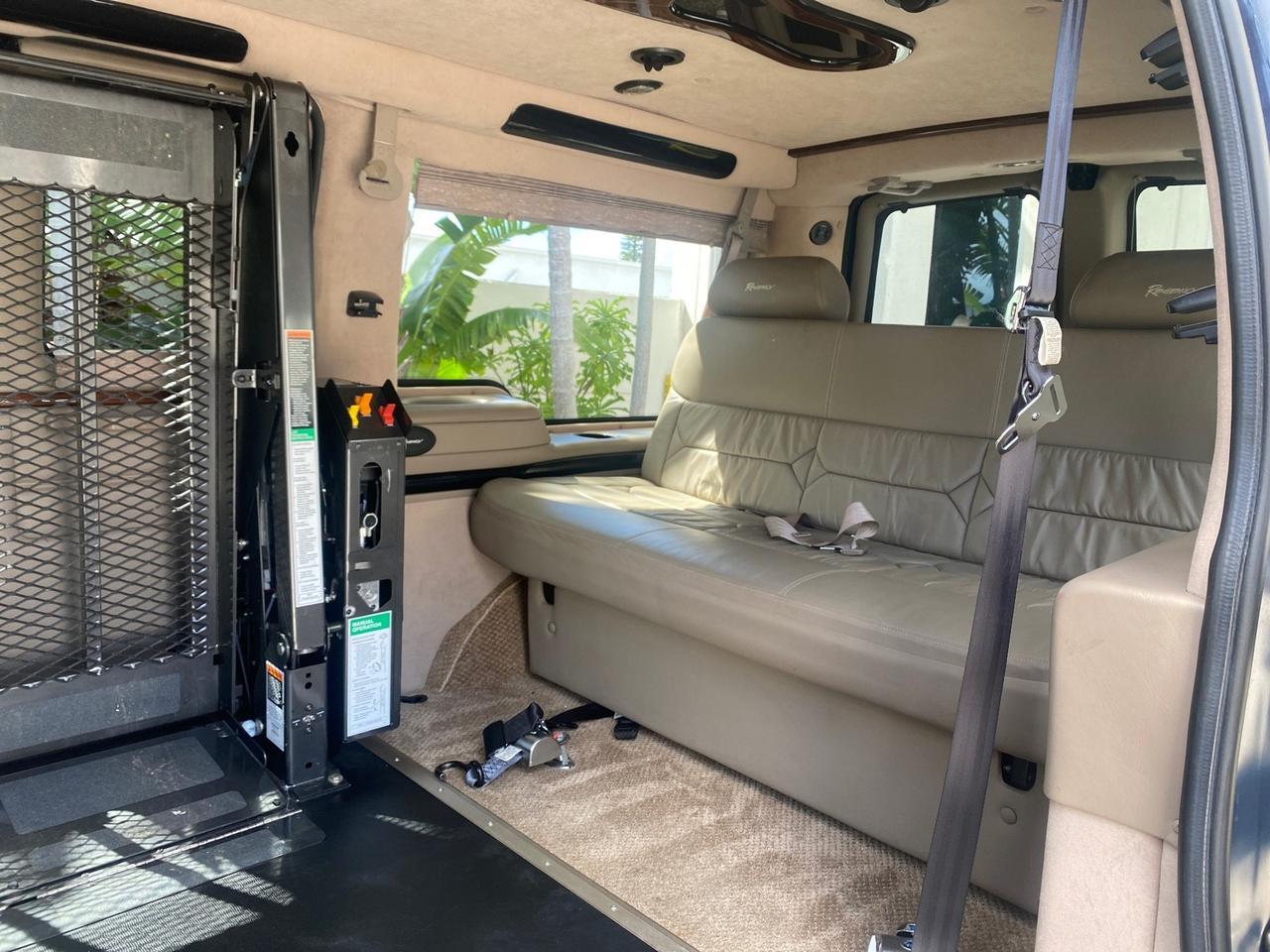 2005 Chevrolet Express Van HANDICAP LIFT CONV LOW MILES 40,837 Pompano Beach FL