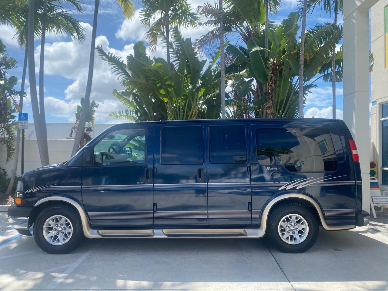 2005 Chevrolet Express Van HANDICAP LIFT CONV LOW MILES 40,837 Pompano Beach FL