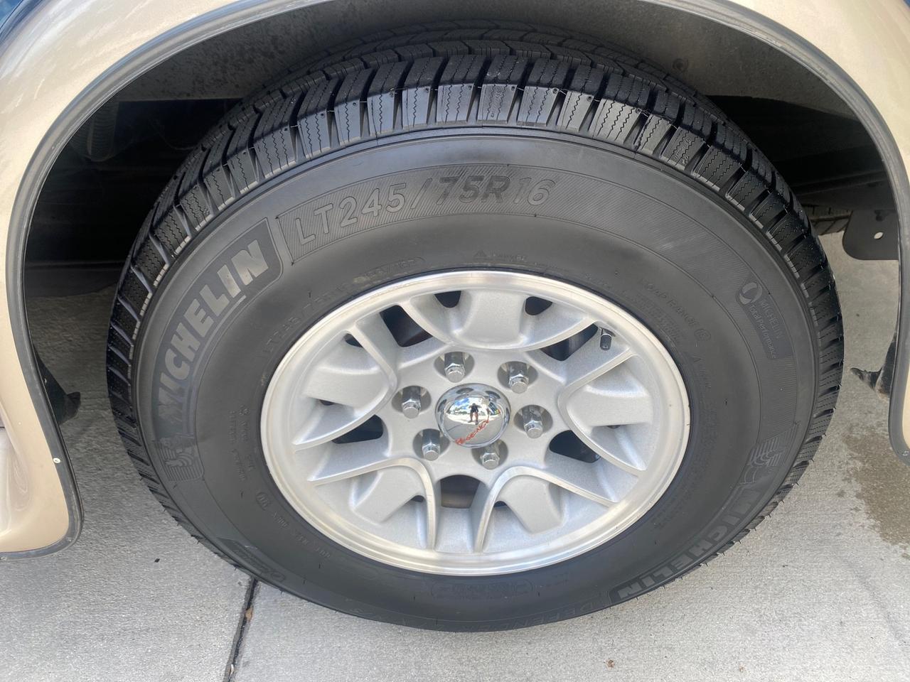 2005 Chevrolet Express Van HANDICAP LIFT CONV LOW MILES 40,837 Pompano Beach FL