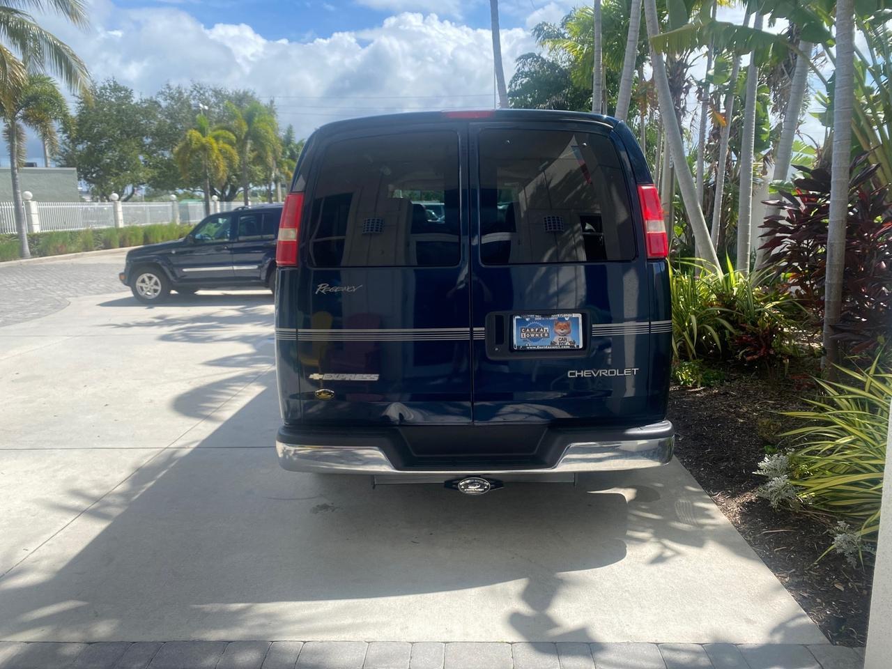 2005 Chevrolet Express Van HANDICAP LIFT CONV LOW MILES 40,837 Pompano Beach FL