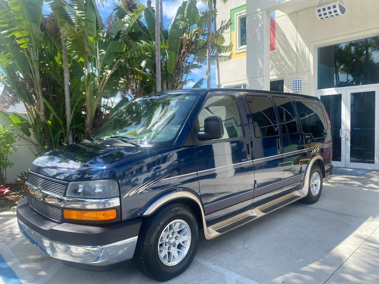 2005 Chevrolet Express Van HANDICAP LIFT CONV LOW MILES 40,837 Pompano Beach FL