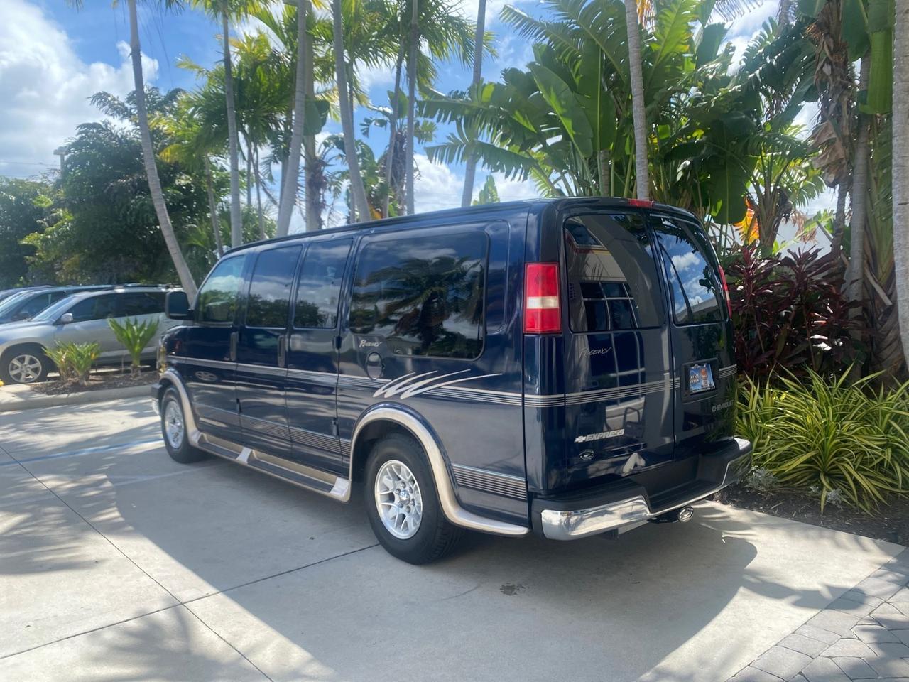 2005 Chevrolet Express Van HANDICAP LIFT CONV LOW MILES 40,837 Pompano Beach FL