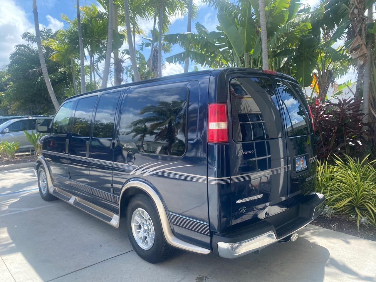 2005 Chevrolet Express Van HANDICAP LIFT CONV LOW MILES 40,837 Pompano Beach FL