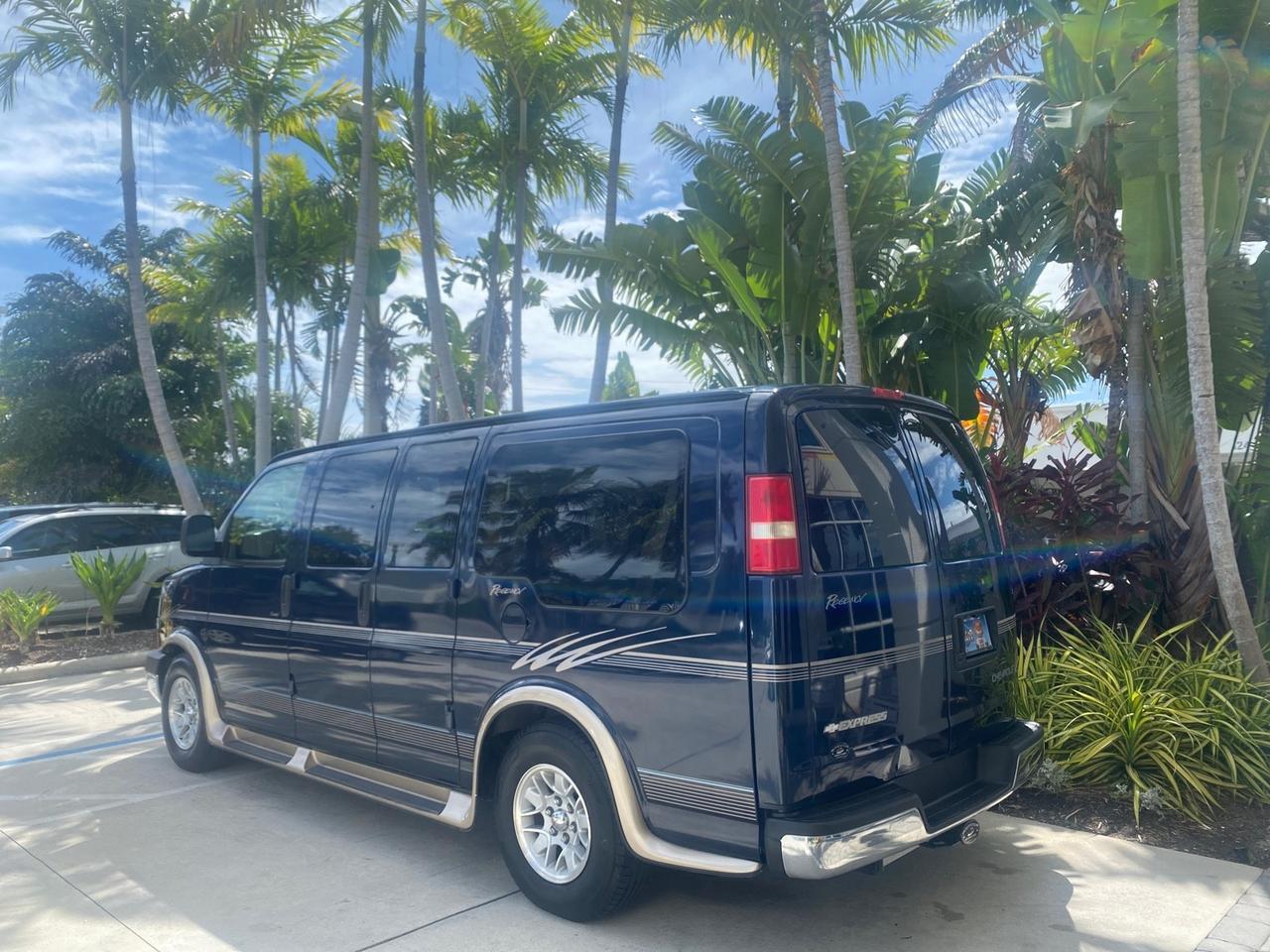 2005 Chevrolet Express Van HANDICAP LIFT CONV LOW MILES 40,837 Pompano Beach FL