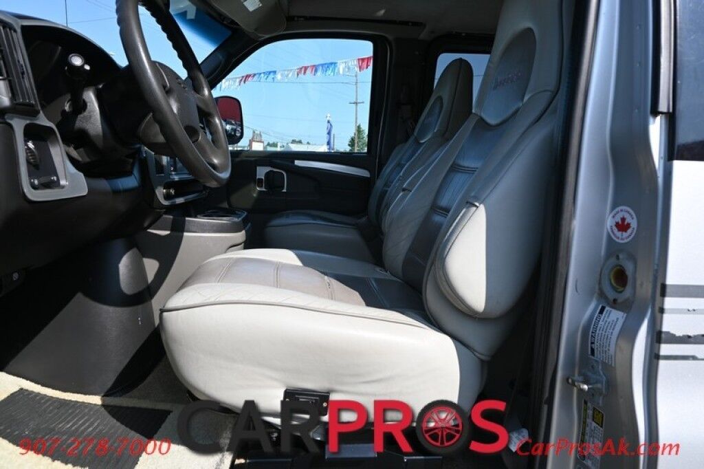 2005 Chevrolet ROADTREK - 190 Popular - Class B - 6.0L V8 - RWD - Automatic - Generator - Fridge - Microwave & Sink - Stove - Bathroom with Toilet & Shower - Air Conditioning - Tow Package - 1 Owner Anchorage AK