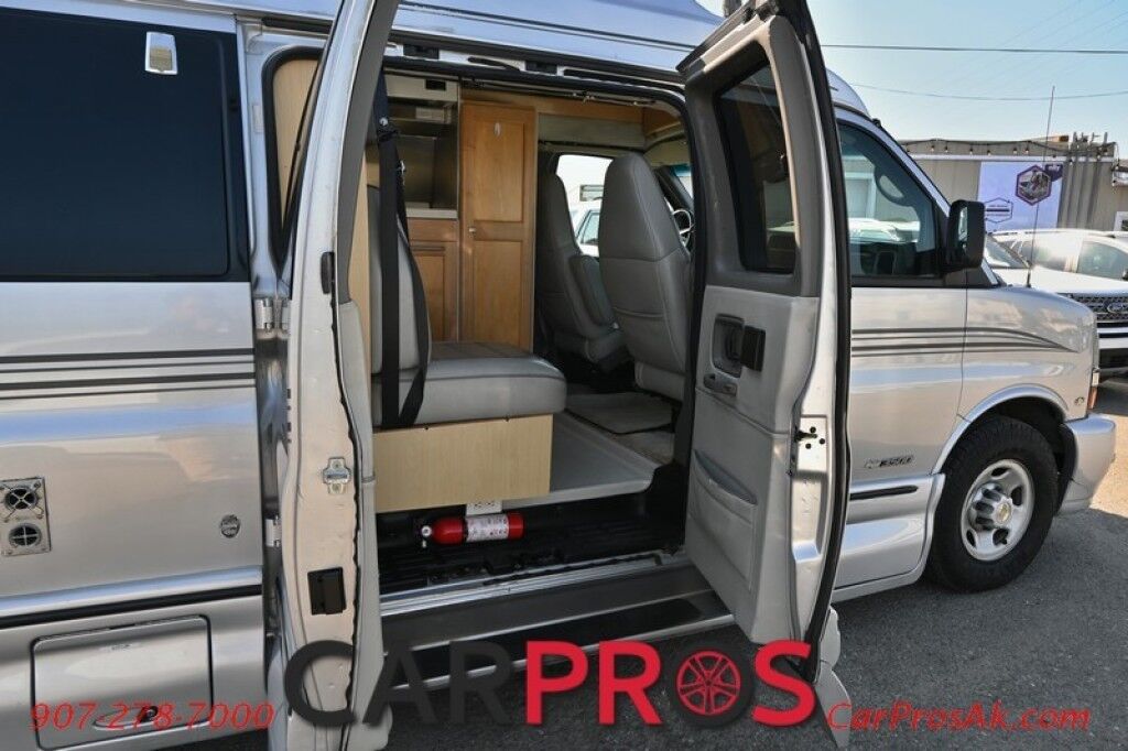2005 Chevrolet ROADTREK - 190 Popular - Class B - 6.0L V8 - RWD - Automatic - Generator - Fridge - Microwave & Sink - Stove - Bathroom with Toilet & Shower - Air Conditioning - Tow Package - 1 Owner Anchorage AK