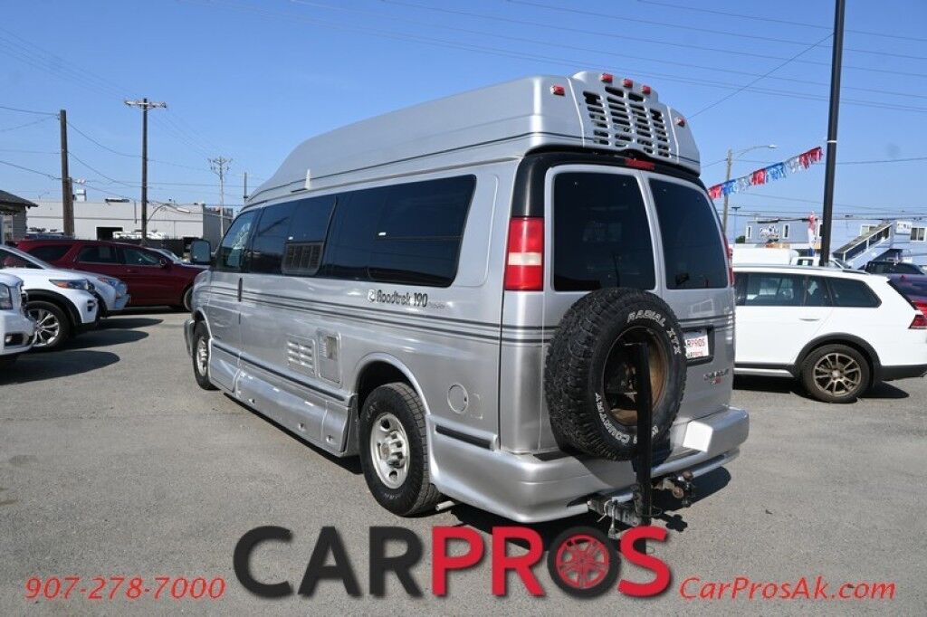2005 Chevrolet ROADTREK - 190 Popular - Class B - 6.0L V8 - RWD - Automatic - Generator - Fridge - Microwave & Sink - Stove - Bathroom with Toilet & Shower - Air Conditioning - Tow Package - 1 Owner Anchorage AK