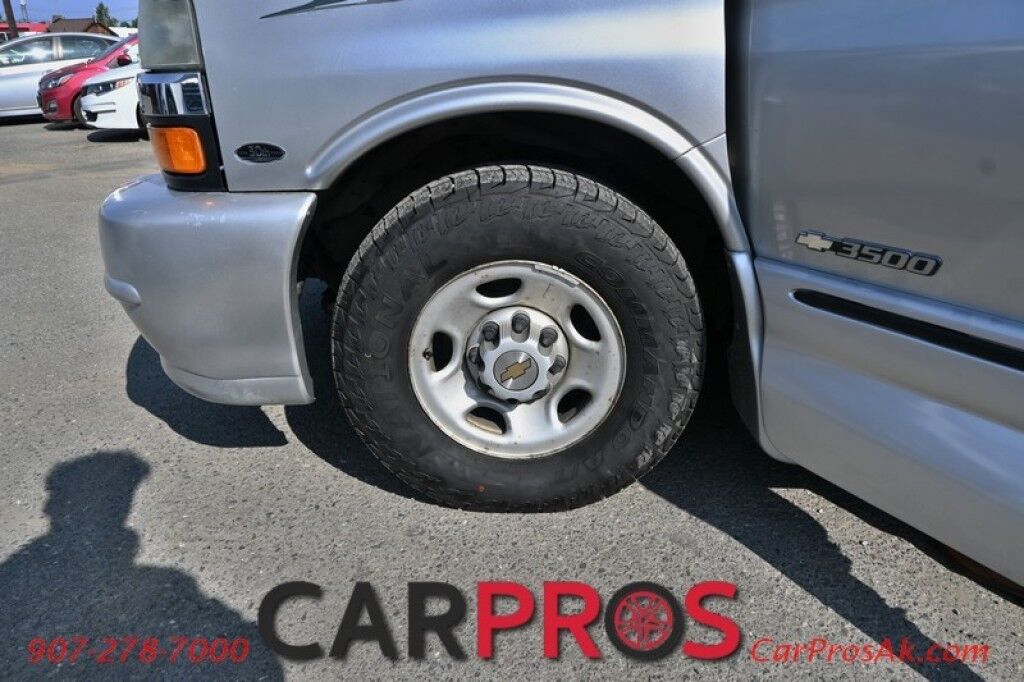 2005 Chevrolet ROADTREK - 190 Popular - Class B - 6.0L V8 - RWD - Automatic - Generator - Fridge - Microwave & Sink - Stove - Bathroom with Toilet & Shower - Air Conditioning - Tow Package - 1 Owner Anchorage AK