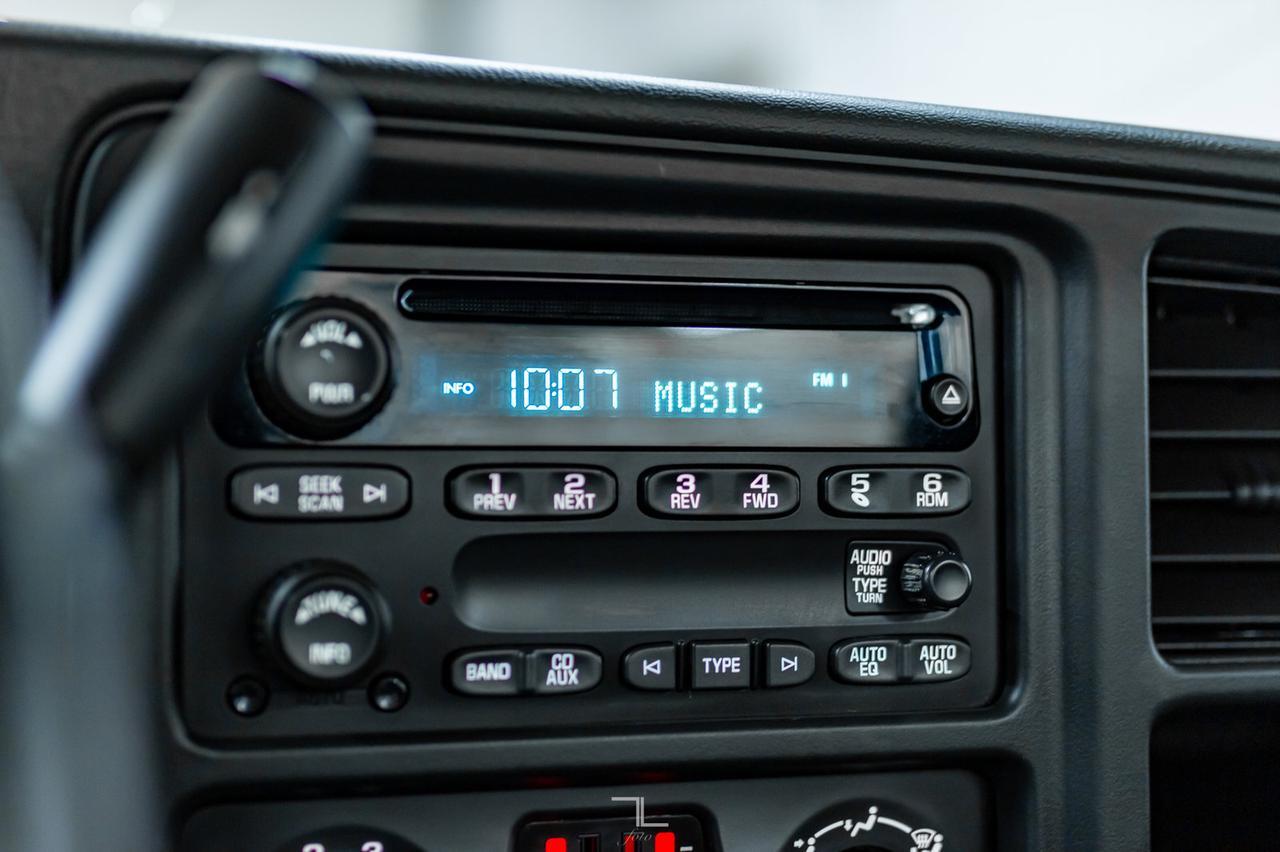 2005 Chevrolet Silverado 1500 4x4 Reg Cab LS Longbox Red Deer AB