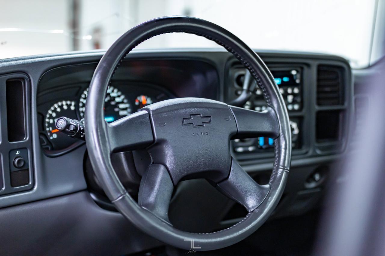 2005 Chevrolet Silverado 1500 4x4 Reg Cab LS Longbox Red Deer AB