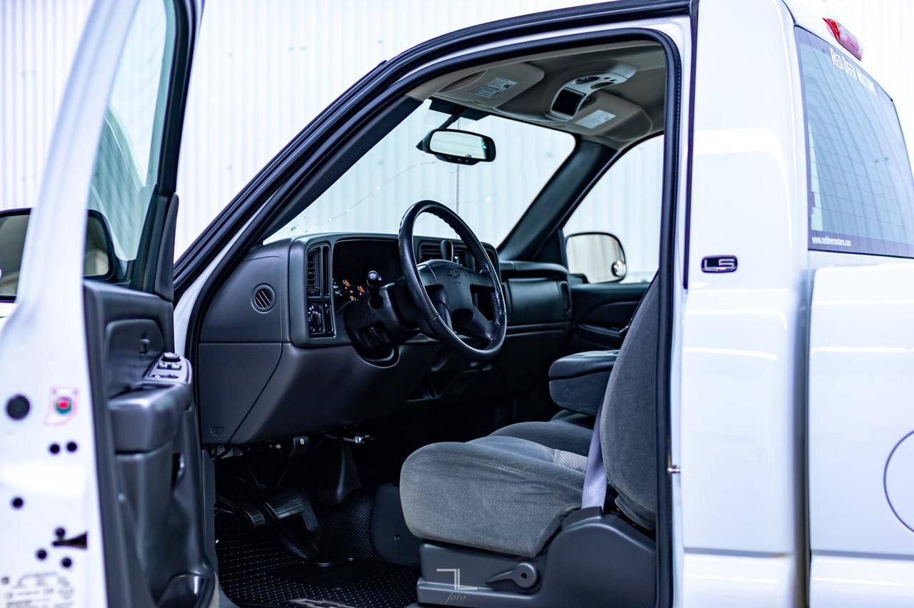 2005 Chevrolet Silverado 1500 4x4 Reg Cab LS Longbox Red Deer AB