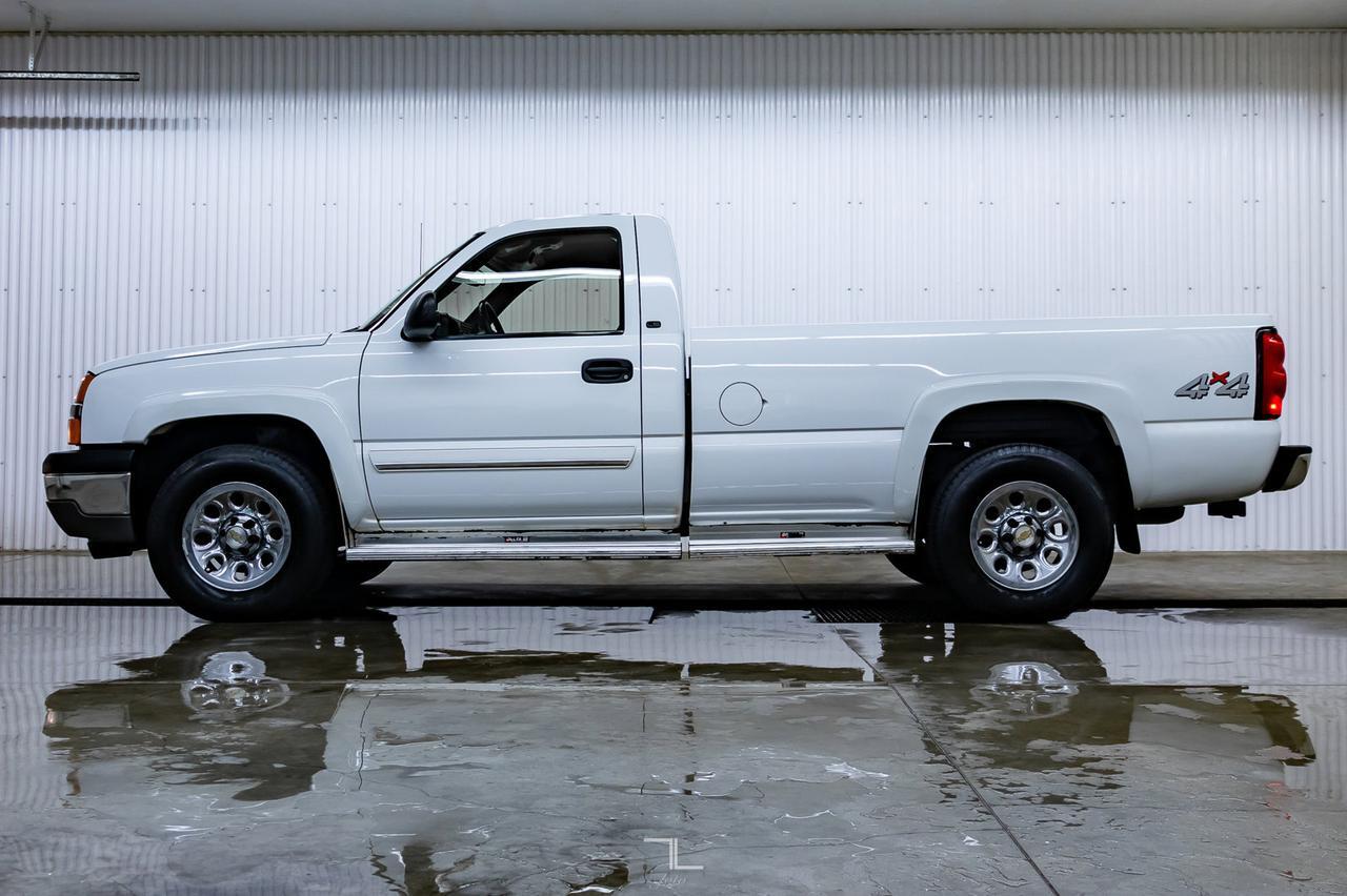 2005 Chevrolet Silverado 1500 4x4 Reg Cab LS Longbox Red Deer AB