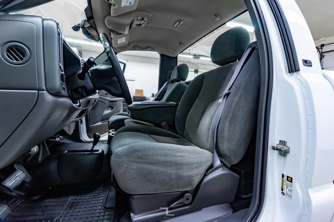 2005 Chevrolet Silverado 1500 4x4 Reg Cab LS Longbox Red Deer AB