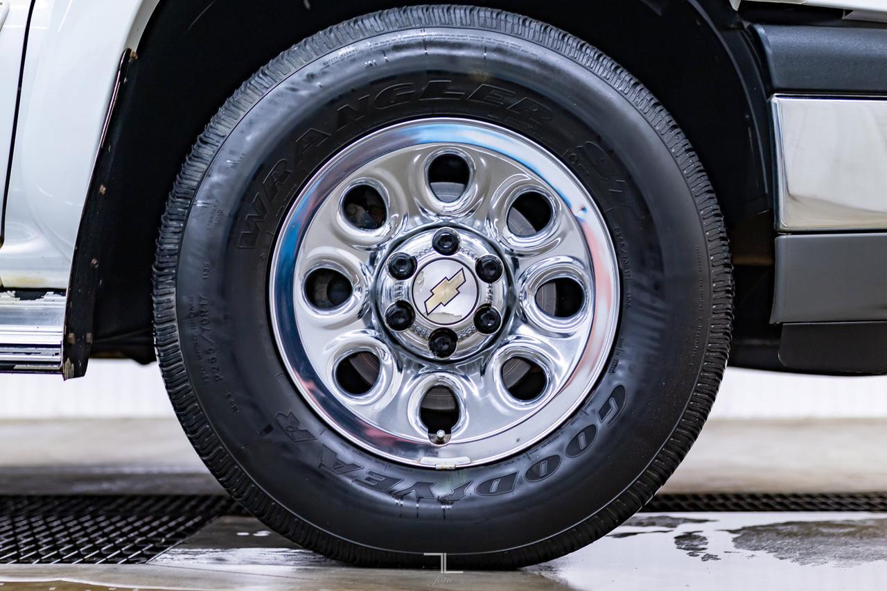 2005 Chevrolet Silverado 1500 4x4 Reg Cab LS Longbox Red Deer AB