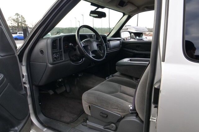 2005 Chevrolet Silverado 1500 LS / Light Duty Power Package / 5.3L V8! High Point NC