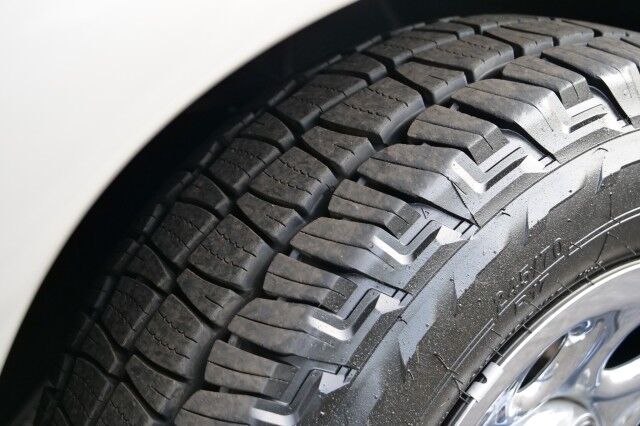 2005 Chevrolet Silverado 1500 LS / Light Duty Power Package / 5.3L V8! High Point NC