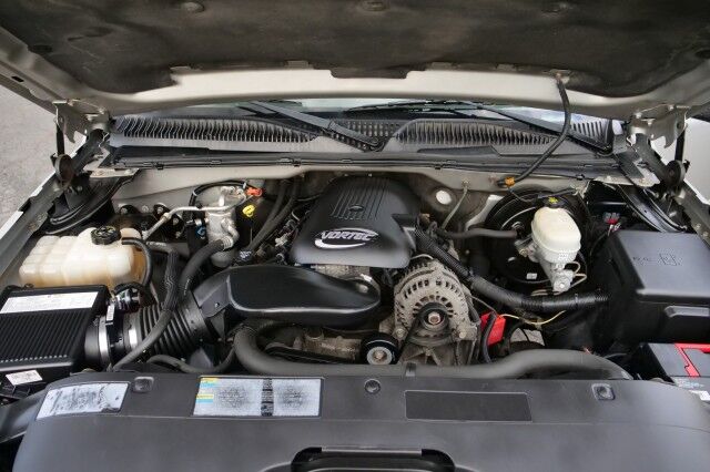 2005 Chevrolet Silverado 1500 LS / Light Duty Power Package / 5.3L V8! High Point NC