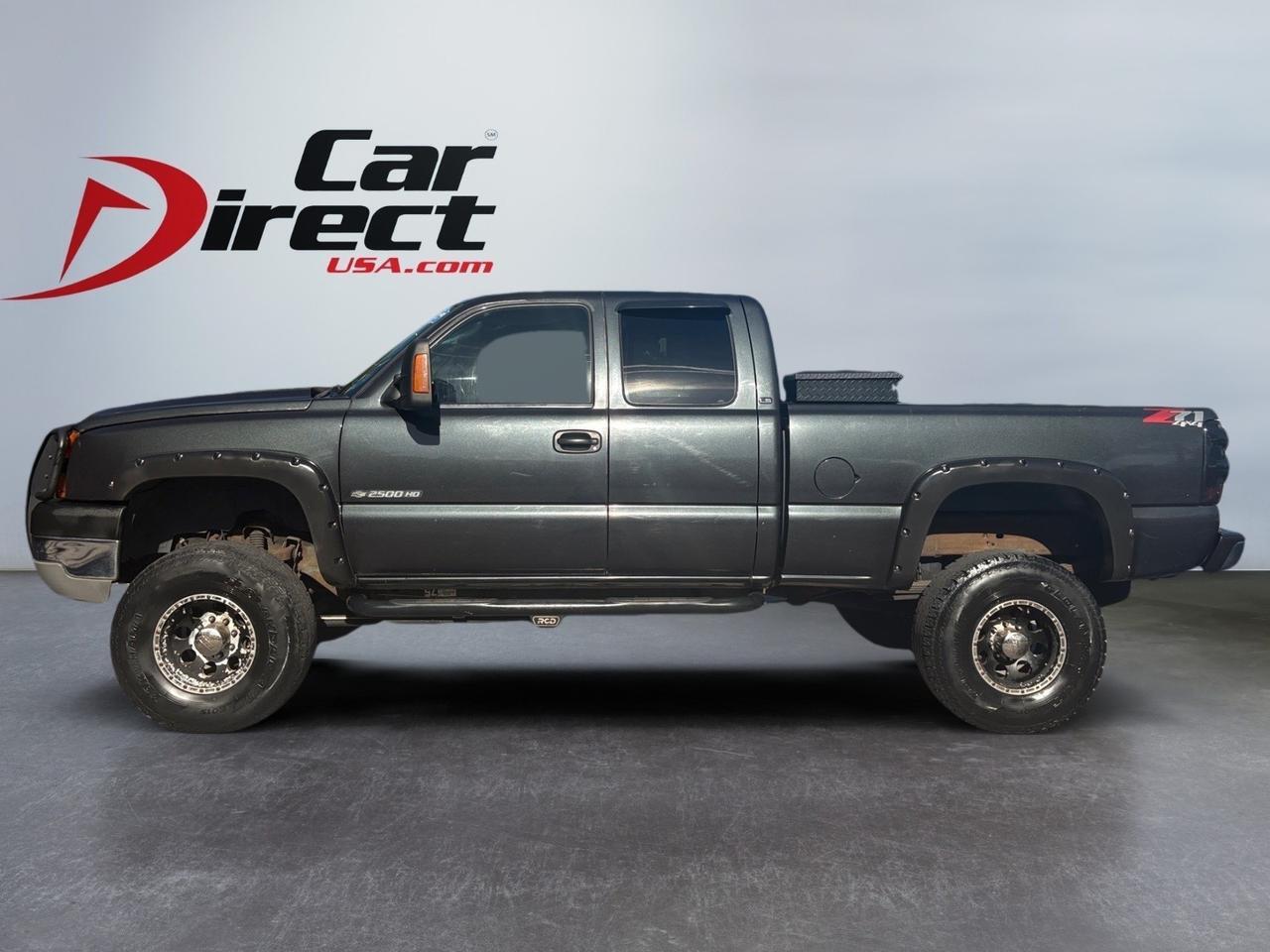2005 Chevrolet Silverado 2500HD LS, LIFTED, RUNNING BOARDS, TOW PACKAGE, BLUETOOTH, KEYLESS START, LOW MILES, THIS TRUCK IS STILL ON THE GO!