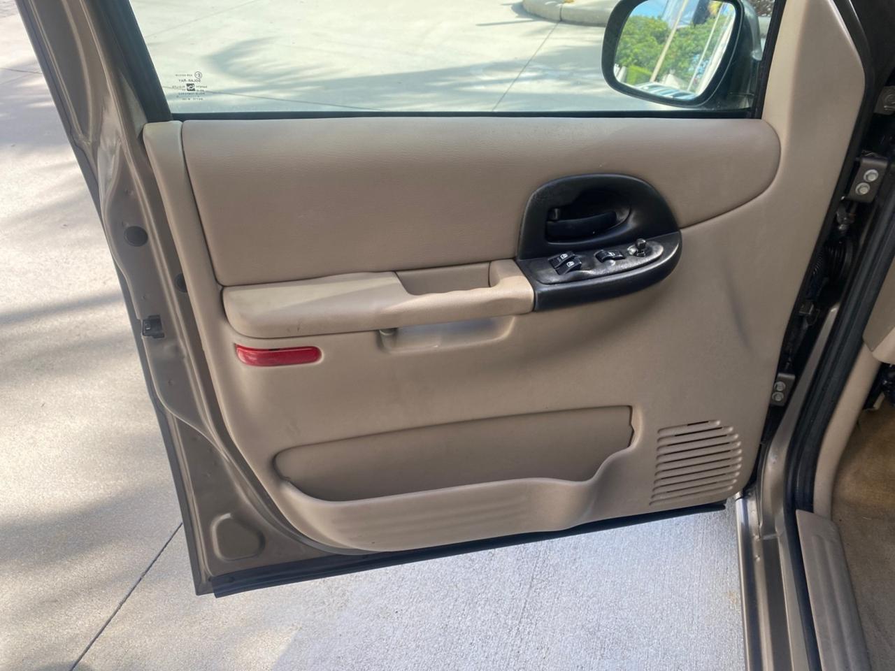 2005 Chevrolet Venture LS LOW MILES 48,285 Pompano Beach FL