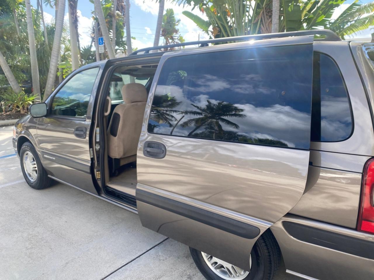 2005 Chevrolet Venture LS LOW MILES 48,285 Pompano Beach FL