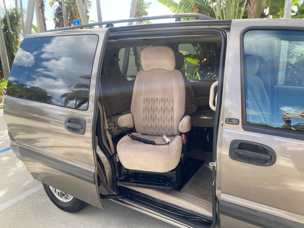 2005 Chevrolet Venture LS LOW MILES 48,285 Pompano Beach FL